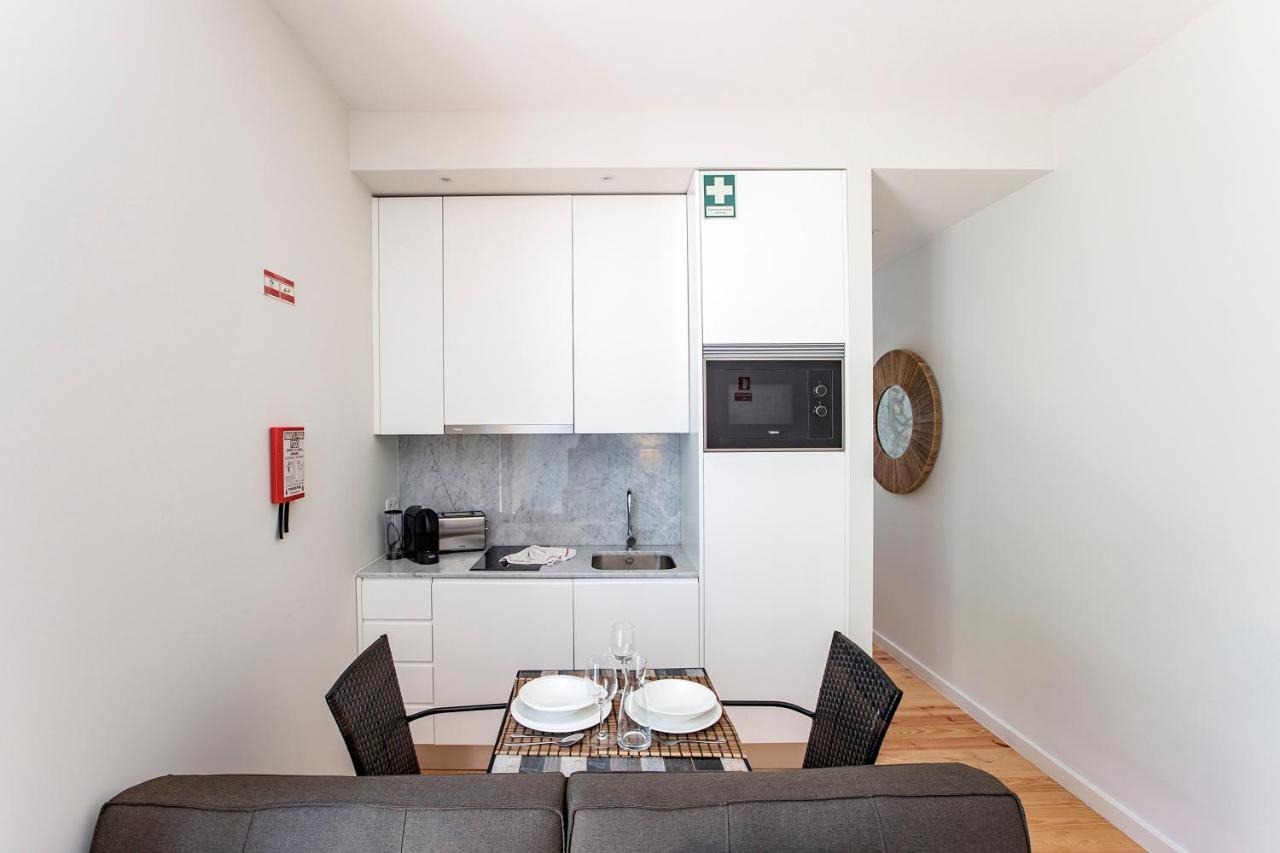 Central Studio W/ Pool, Ac & Patio By Lovelystay Porto Dış mekan fotoğraf